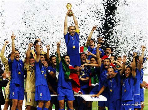 La Coppa del Mondo FIFA 2006: Un trionfo italiano contro ogni pronostico, segnato da gol strepitosi e polemiche infuocate